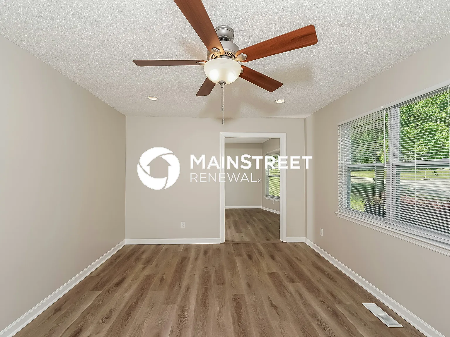 5943 Shane Circle — Photo 3