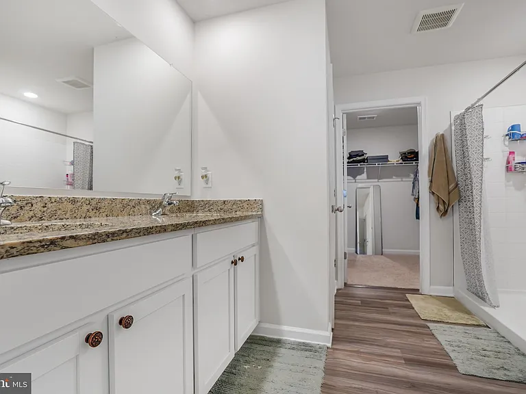 115 Bell Tower Ln — Photo 35