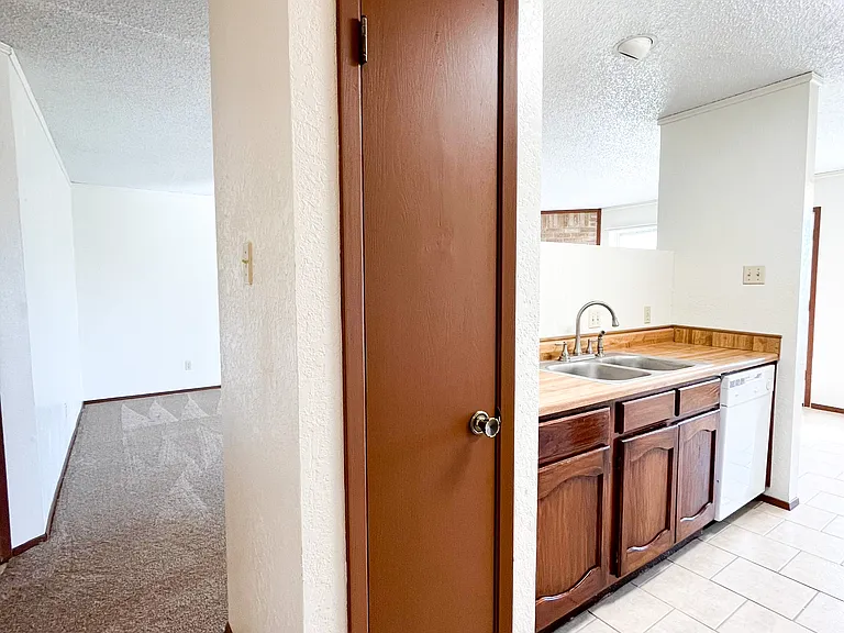 1504 Jefferis Ave — Photo 11
