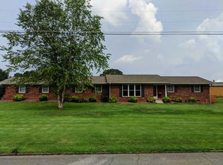 3261 Calloway Cir, Lenoir City, TN 37772