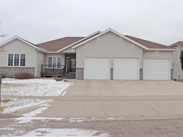 3111 Bay Shore Bnd SE, Mandan, ND 58554
