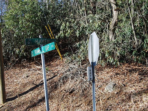 5th image of 87 Pole Cat Rd