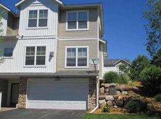 2703 New Century Ln E, Maplewood, MN 55119