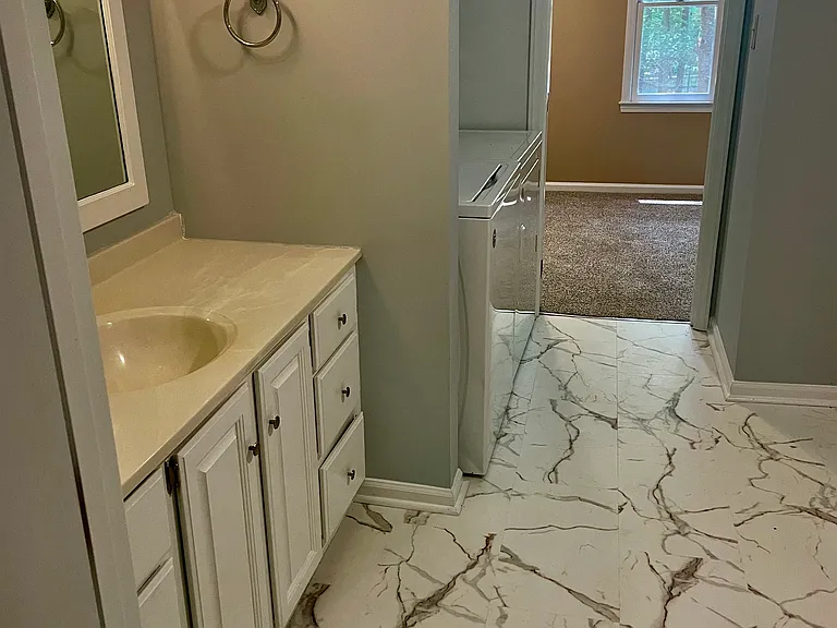 205 Forest Ct #205 — Photo 23