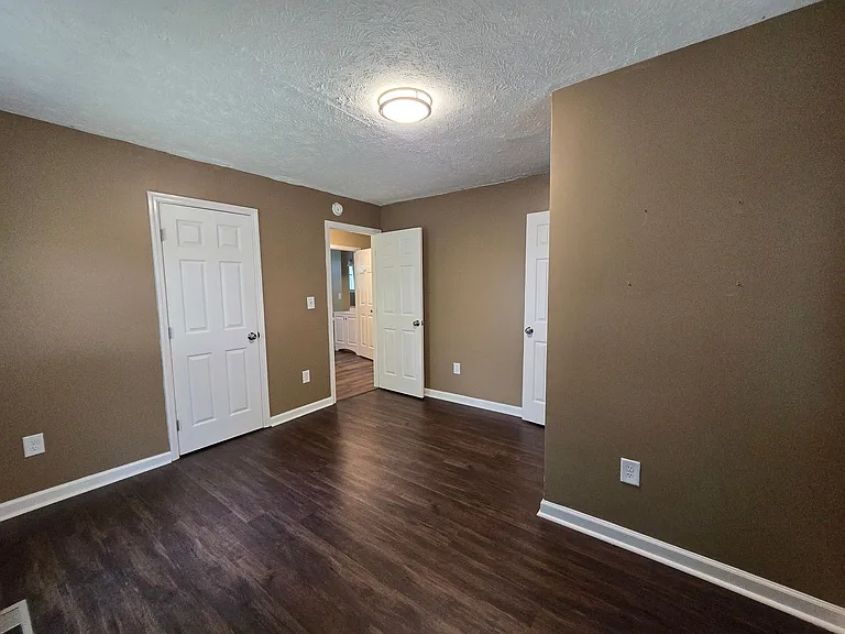 707 Miller Ave — Photo 18
