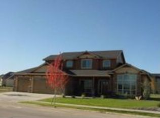 2239 E Trail Blazer Dr, Meridian, ID 83646