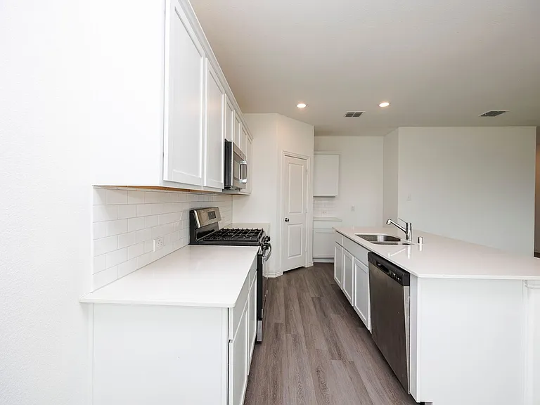 508 Chip St — Photo 17