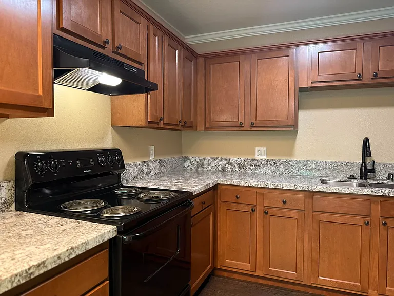 One park Apartments — Photo 39