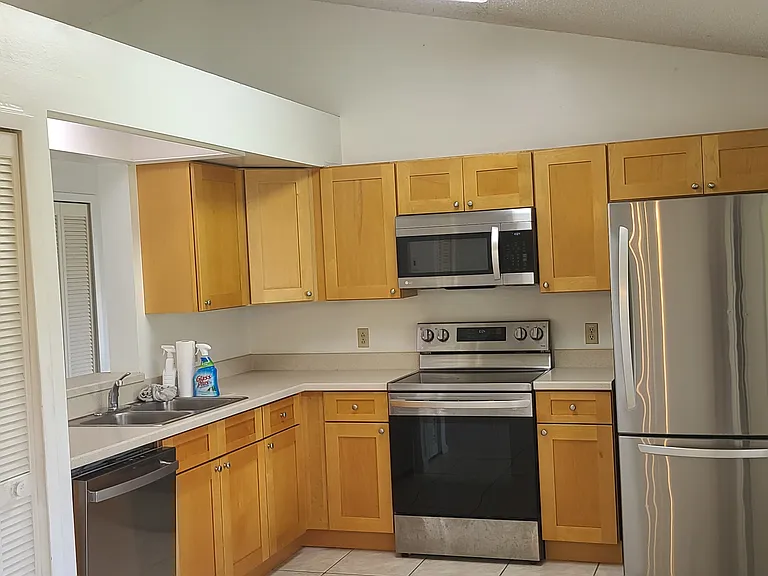 1774 Mistletoe St — Photo 14