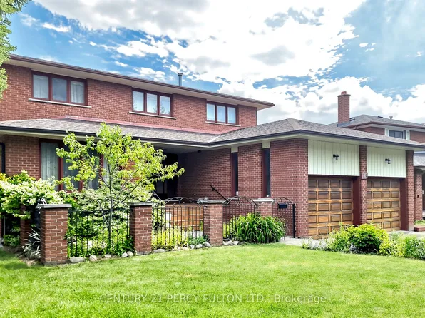 29 Ernest Ave, Toronto, ON M2J 3T4