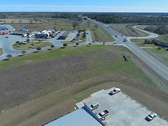 4th image of 10 Jack Springs Rd