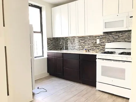 Rented by Lang Realty LLC | media 2