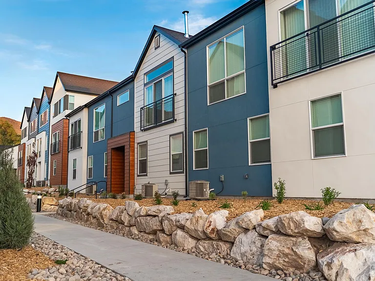 Woods Rose Townhomes — Photo 38