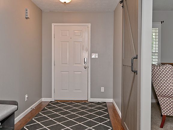 5th image of 2332 Foxtail Dr