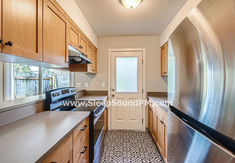 1st image of 6860 SE 72nd Ave #0