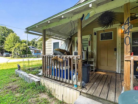 3rd image of 440 Legair Cir