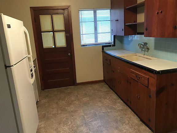 5th image of 4232 San Juan Ave