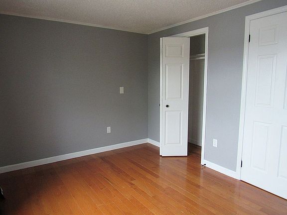 All rooms freshly painted 