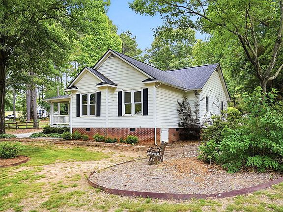 3rd image of 1025 Stonewater Dr