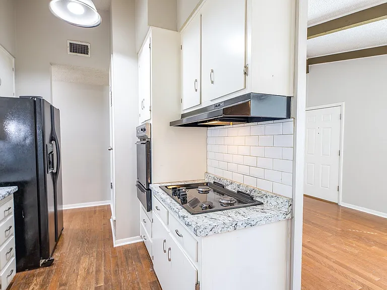 4602 Karla St — Photo 10