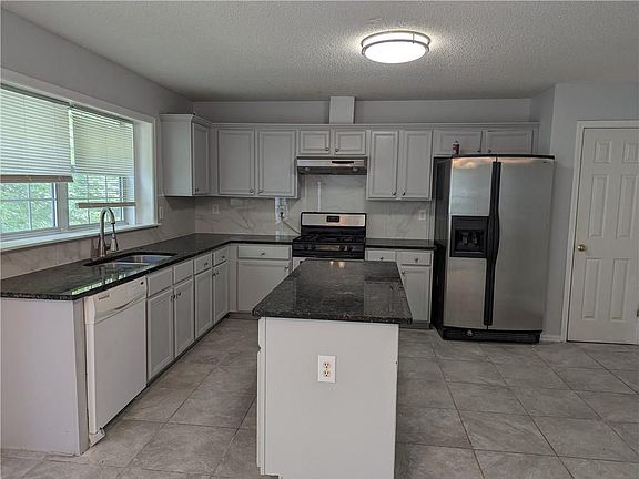 3rd image of 3612 Arnsdale Dr
