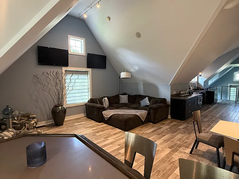 75 Country Club Rd #1 — Photo 8
