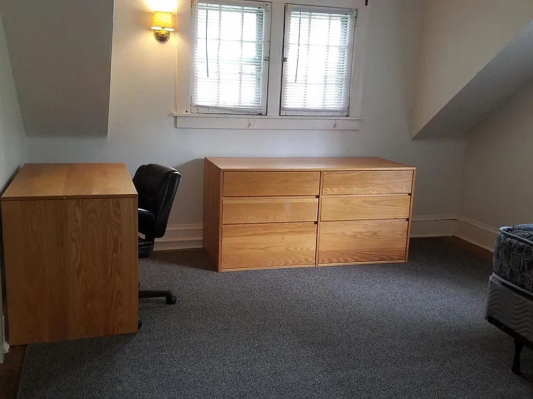 307 Wait Ave — Photo 11