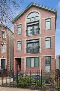 1031 N Mozart St #2, Chicago, IL, 60622