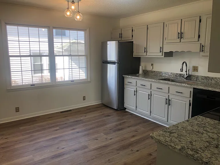 424 Maple St W #1 — Photo 14