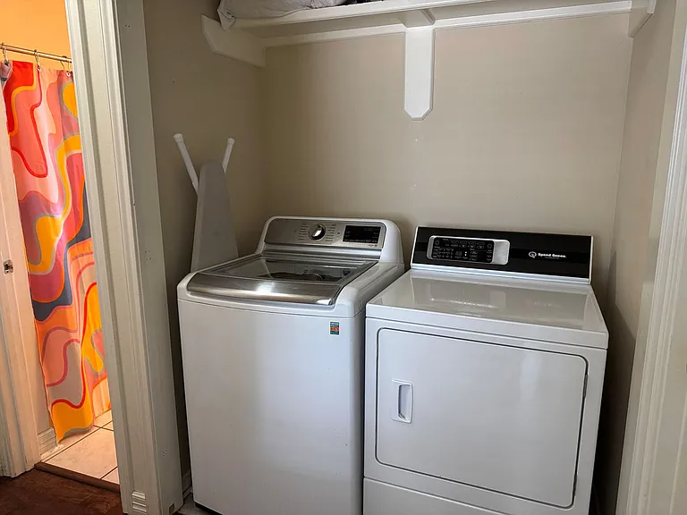 208 Summerset Ct — Photo 9