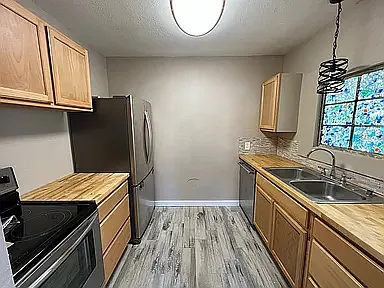 4160 Burlington Ave N — Photo 11