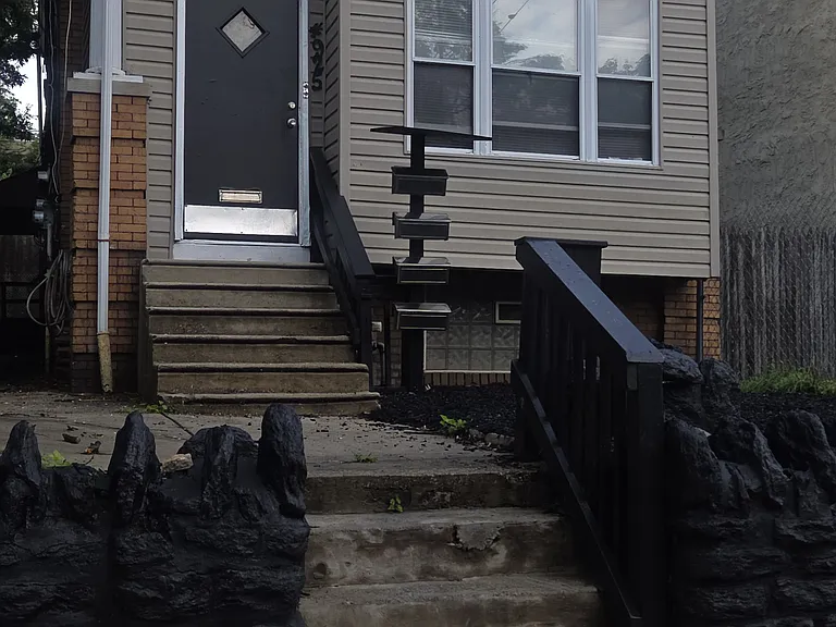 4925 Royal St #3 — Photo 1