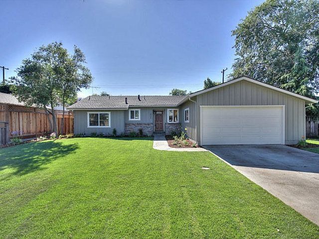 1st image of 805 Rockwood Dr