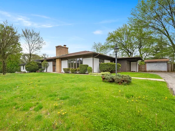 920 E Evergreen St, Wheaton, IL 60187