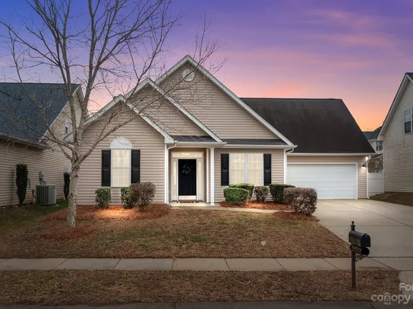 8333 Knapp Ct, Locust, NC 28097