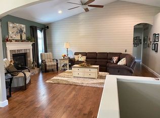 517 Twain Ln, O'Fallon, MO 63366