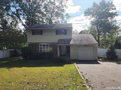 21 Wren Drive, Hauppauge, NY, 11788