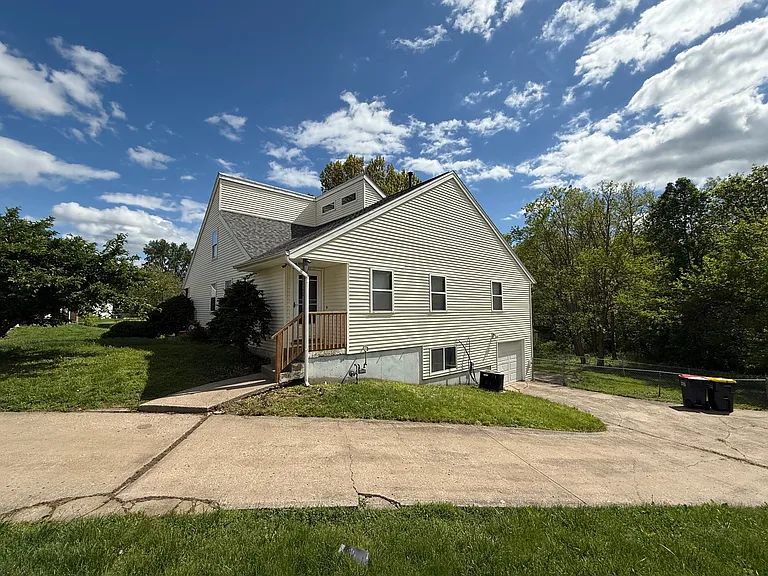 1220-1222 Geneva Cir #2 — Photo 2