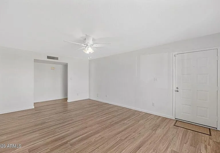 2137 E Apollo Ave — Photo 13