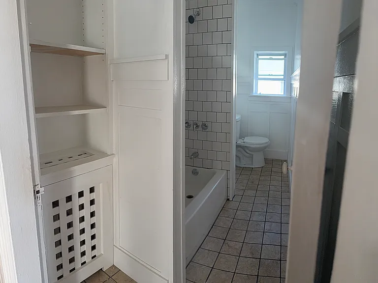 105 Julia St #2 — Photo 4