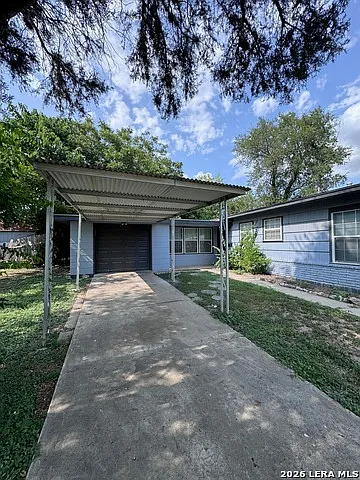 4 bed, 2.0 bath, 1344 sqft, $1,350 — Photo 2