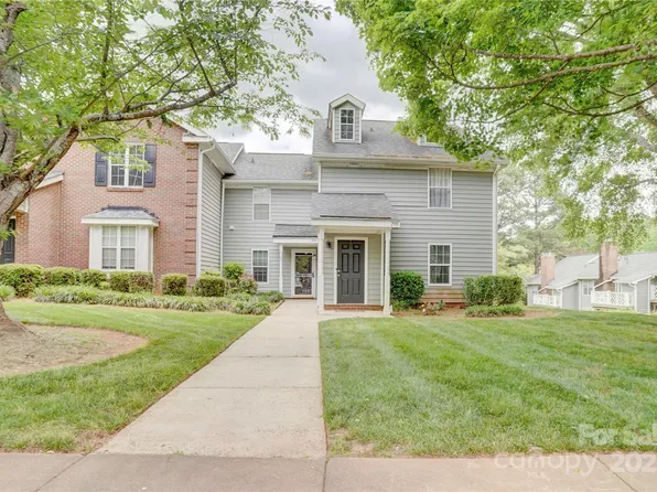2916 Iron Gate Ln, Charlotte, NC 28212