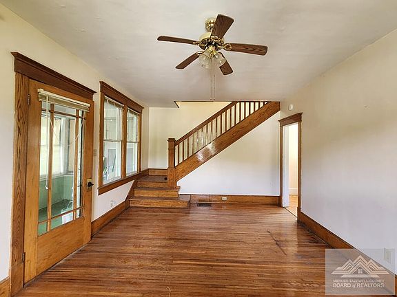 2nd image of 204 Willow St