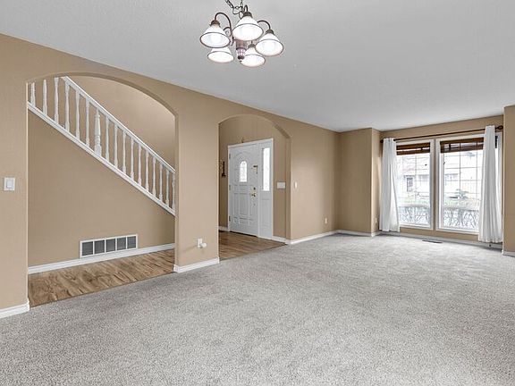 5th image of 700 SW 27th Way