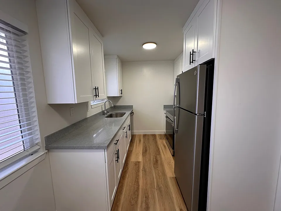 1646 S Grant St #3