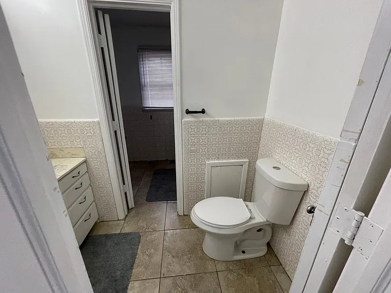 705 S Phoenix Ave #1 — Photo 7