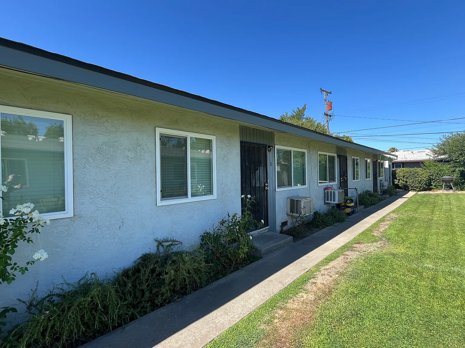 2 bed, 700 sqft, $1,350 — Photo 1
