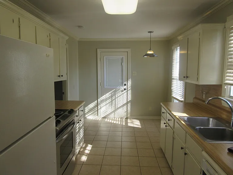 4525 Finley Dr #- BROADMOOR — Photo 12