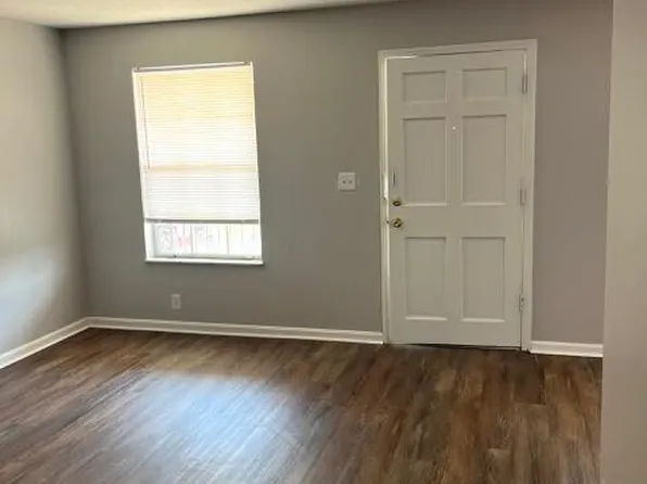 6983 Dixie Hwy, Louisville, KY 40258