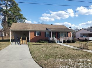 1010 Jasper St, Clinton, NC 28328